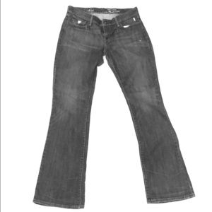 Levi’s- Demi Curve - 29x43